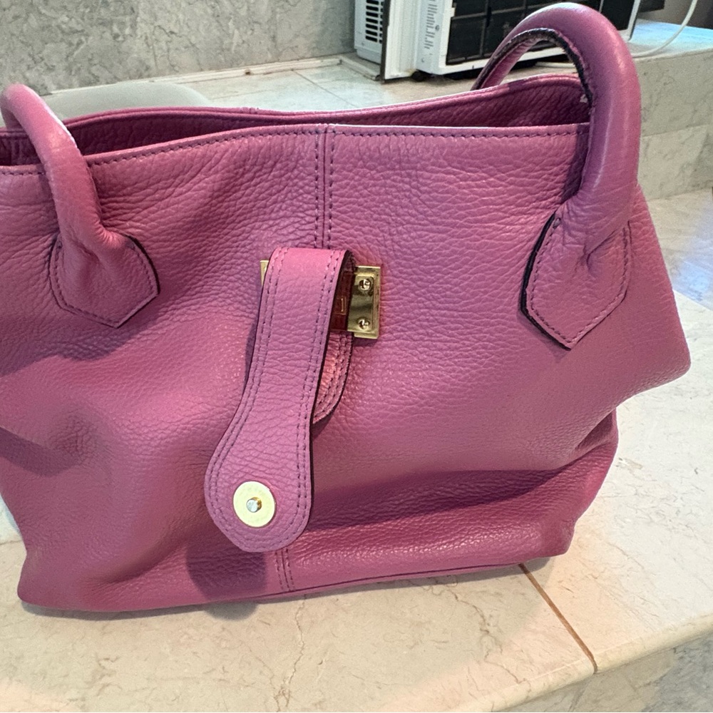 Courage B leather purse